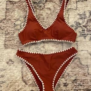 Never-worn Cupshe bathing suit.